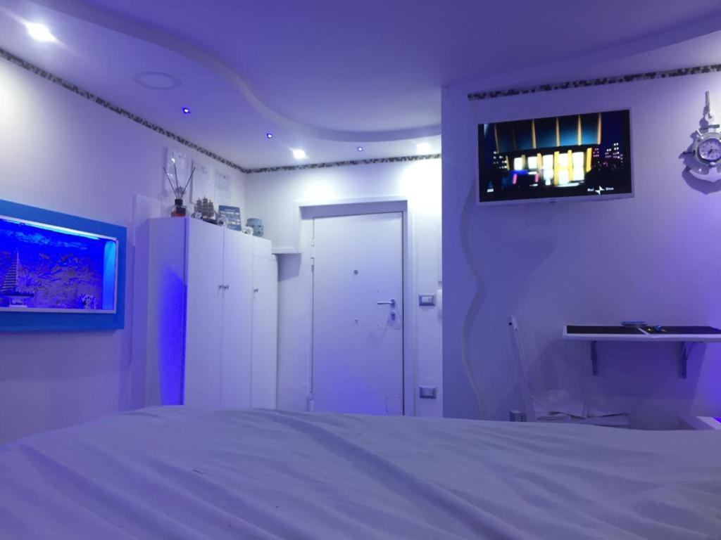 A Fenestrella E San Gregorio Armeno Apartment Naples Luaran gambar