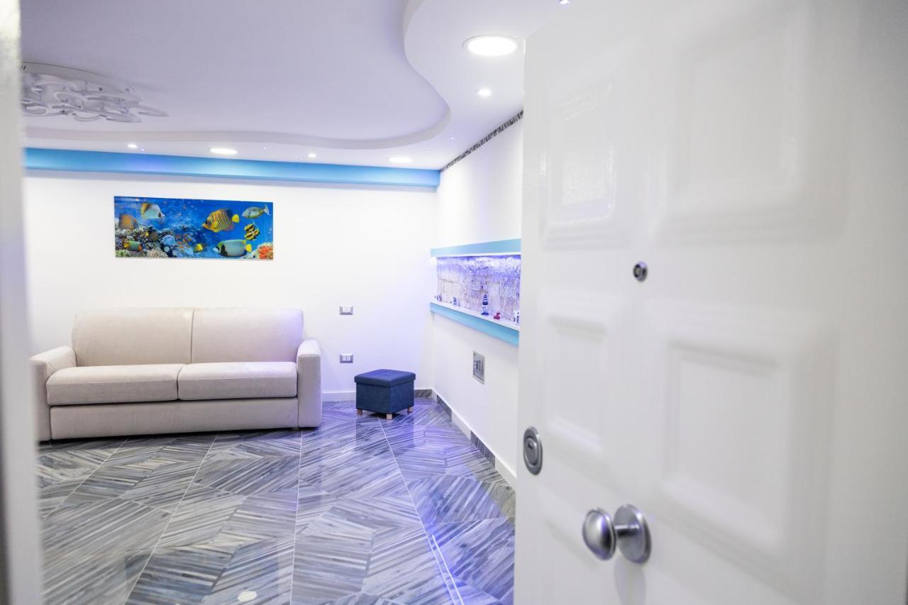 A Fenestrella E San Gregorio Armeno Apartment Naples Luaran gambar
